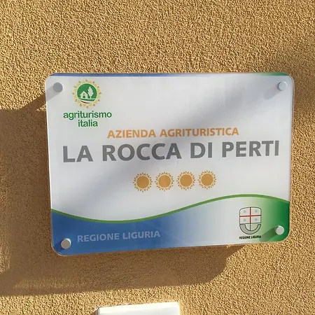 Farm stay Agriturismo La Rocca Di Perti Mare